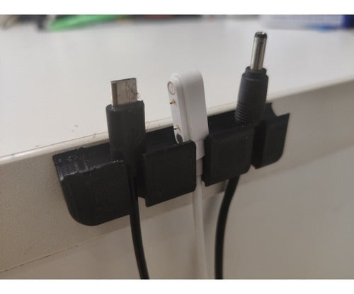 Kit com 3 Organizadores Adesivos para Fios e Cabos — foto 07